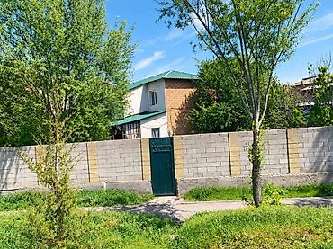 ​🏠 Продаётся 2-этажный дом квартирного типа в п. Манас ✅ Около 20