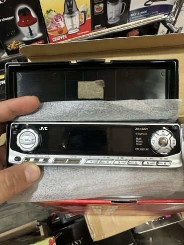Maqnitofonlar: Ancaq kaset və radyo dəstəkliyir. Yeni və orjinaldır. Köhnə model