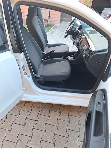 Volkswagen: U odličnom stanju, garancija za kilometrazu — 15