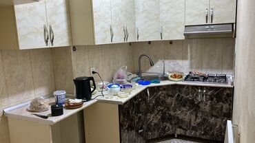 işlenmiş kuxna mebili: Metbex mebeli 350 azn satilir‼️qaz moyka aspirator verilir.unvan