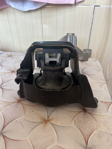 Motor yastıqları: Nissan ( Latio. Note. Micra.March)Mühərrik dəstəyi mühərrikin