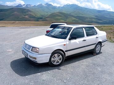 лейлек машина: Volkswagen Vento: 1992 г., 1.8 л, Механика, Бензин