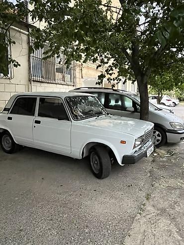 VAZ (LADA): VAZ 2107 “Lada” sedan - Kuzov: klassik 4 qapılı sedan, ağ rəng — 11
