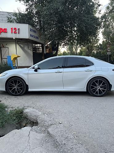 corolla 2018: Toyota Camry: 2018 г., 3.5 л, Автомат, Бензин, Седан — 4