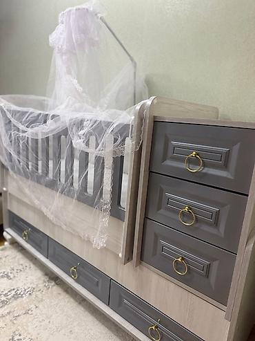 komod üçün döşəkcə: Uşaq beşiyi – kombinə edilmiş modul tipli - Rəng: açıq ağac — 6