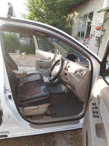 Toyota: Toyota Raum: 2003 г., 1.5 л, Автомат, Бензин, Хэтчбэк — 22