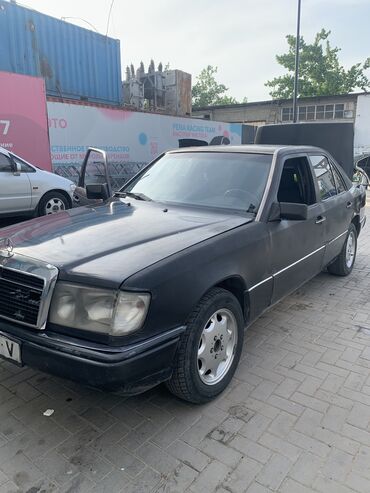 Mercedes-Benz: Продаю за 110-000т сом ЧИТАТЬ ВНИМАТЕЛЬНО МАШИНА НЕ СОСТОИТ В УЧЕТЕ