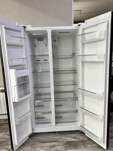 Холодильники: Холодильник Midea, Б/у, Двухкамерный, No frost, 90 * 190 * — 2