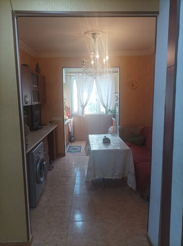 Köhnə tikili: Bakı, 3 otaqlı, Köhnə tikili, 82 kv. m — 2