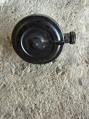 Клапан вентиляции картерных газов (PCV) для автомобиля Описание: - at lalafo.kg Клапан вентиляции картерных газов (PCV) для автомобиля Описание: -