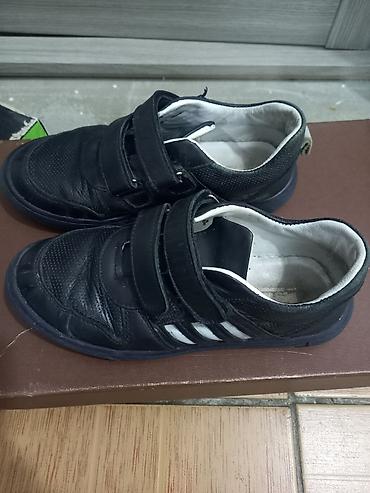 adidas boost: Детские кроссовки/полуботинки, черные, на липучках (две застёжки на — 2