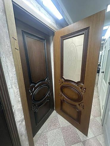 Межкомнатные двери классического дизайна с объемными декоративными