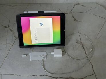 камеры wifi: Планшет, Apple, память 64 ГБ, 10" - 11", 4G (LTE), Б/у, Классический цвет - Серебристый