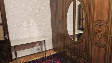 Uzunmüddətli kirayə mənzillər: Neftçilər metrosu yaxınlığında,229 nömrəli məktəbin yanında,5 — 8