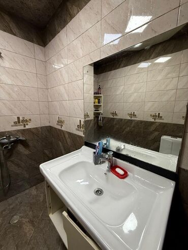 Sifarişlə qonaq dəstləri: Satılır: mənzilin geniş zalı və dəhlizi üçün nəzərdə tutulmuş daxili — 36