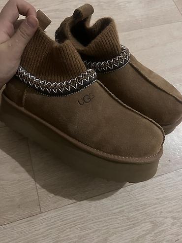 унты женские: Угги, 38, UGG, Новый, цвет - Коричневый, Самовывоз — 1