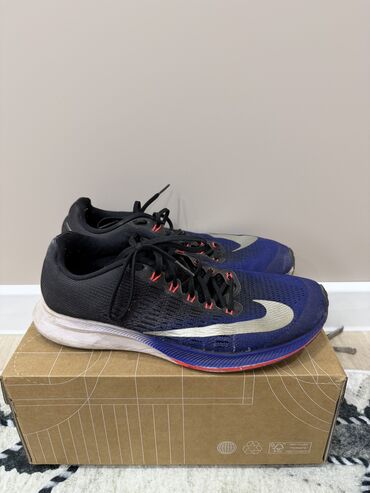 Кроссовки и спортивная обувь: Продаю кроссовки Размеры 39–40. Все оригиналы — 3