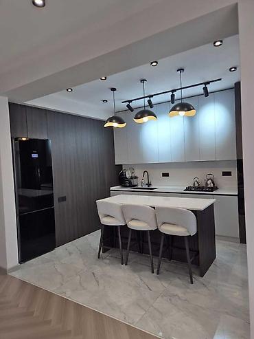 gence kiraye evler: İcarəyə verilir 3 otaqlı yeni tikili 125 m², 28 May m. Kateqoriya — 4