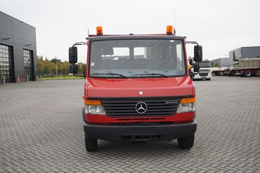 гигант мерс 811: Легкий грузовик, Mercedes-Benz, Дубль, Б/у