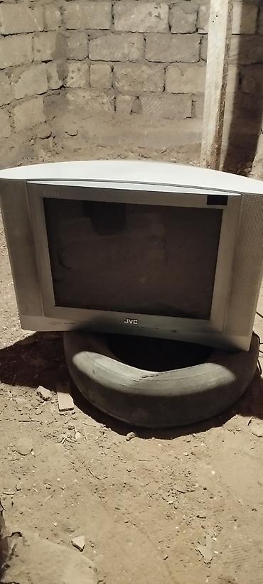 sega kaset: JVC katod-şüa borulu (CRT) televizor - Marka/model: JVC (ön paneldə — 1