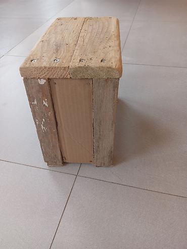 Taxta taburet/kiçik oturacaq - Material: tamamilə ağacdan hazırlanıb