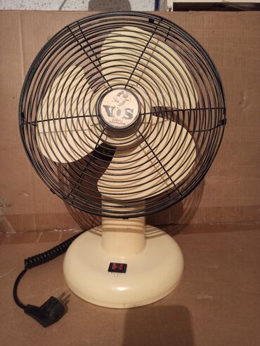 Podni ventilatori: Izuzetan ventilator sa masivnim (teškim) postoljem i mogućnošću — 1