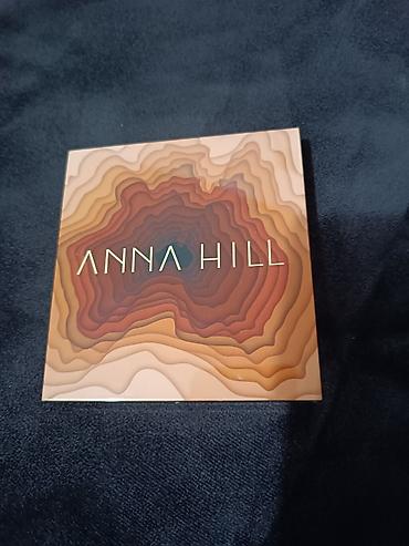 40 41: Палетки теней для век. 1. **ANNA HILL** — палетка в теплой — 2