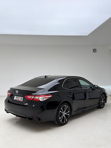 Toyota: Toyota Camry: 2020 г., 2.5 л, Вариатор, Гибрид, Седан — 3