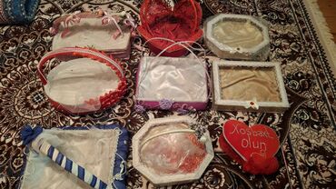 şokolad tower baku: Toy və nişan mərasimləri üçün bəzəkli səbət və qutular dəsti. -