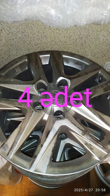 Disklər: 4 ədəd yeni Lexus diski. Qiymətdə razılaşmaq olar. Bazar qiymətindən