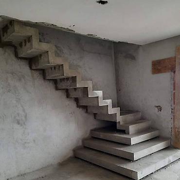 Pilləkən məhəccərləri: Betondan hazırlanmış pilləkənlər müxtəlif layihələr üçün uyğundur. Bu — 8