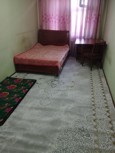 я ищу 2 комнатную квартиру в бишкеке на 30 000 сом: 3 бөлмө, Менчик ээси, Чогуу жашоо менен, Толугу менен эмереги бар