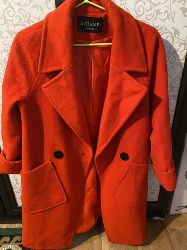 пальто красное: Пальто