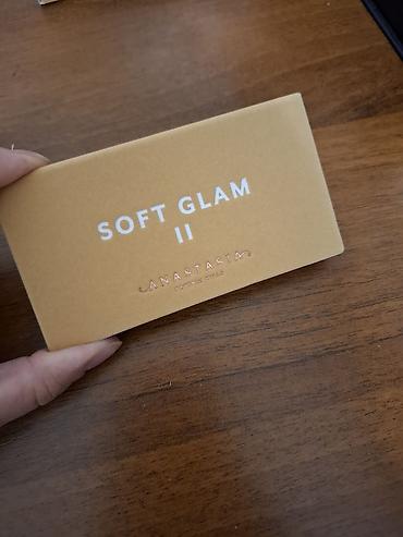 Göz kölgələri: ABH markasi Soft glam mini paleti
Yenidir. Originaldir. Son qiymetdir lalafo.az -da — 3 Göz kölgələri: ABH markasi Soft glam mini paleti
Yenidir. Originaldir. Son qiymetdir — 3