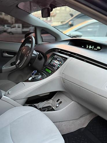 велюровое: Toyota Prius: 2010 г., 1.8 л, Вариатор, Гибрид, Хэтчбэк — 6