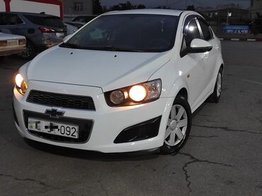 Chevrolet: Chevrolet Aveo: 1.2 l | 2013 il 270000 km Sedan