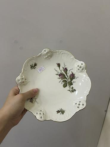 Qab-qacaq və mətbəx ləvazimatları: Porcelan və kristal dekor/servis dəstləri - Porcelan vazalar: biri — 5