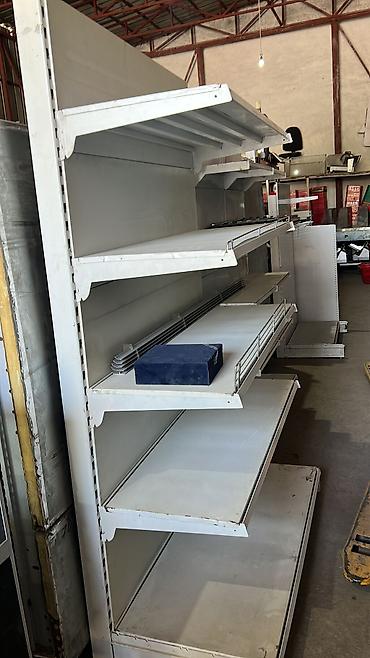 Торговое оборудование: Витрины, стеллажи, полки торговые металлические б/у, полка магазинная — 7