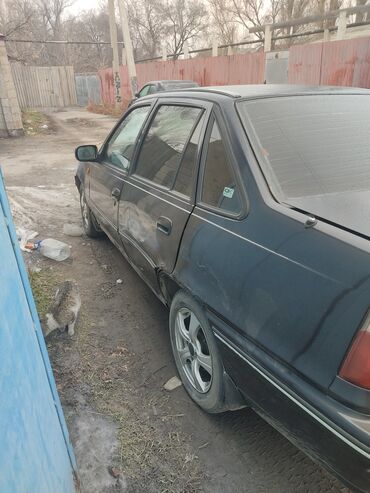 Daewoo: Daewoo Nexia: 2005 г., 1.6 л, Механика, Бензин, Седан