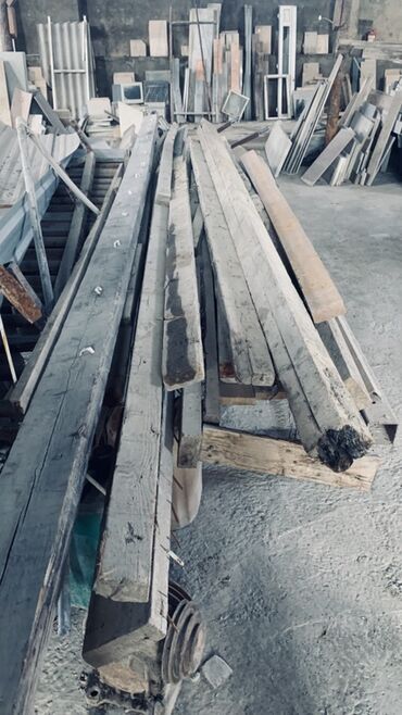 Mərmər: Fərqli ölçülərdə və çalarlarda mövcud olan mərmər plitələr müxtəlif — 5