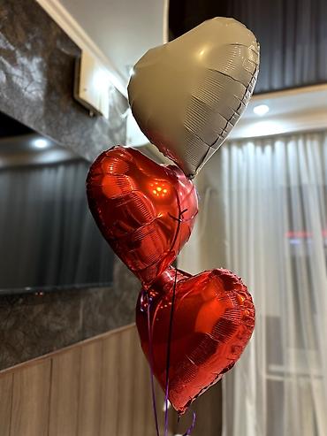 Воздушные шары и принадлежности: Фольгированные шары «Сердца» на гелии - Форма: сердце - Материал at lalafo.kg — 3 Воздушные шары и принадлежности: Фольгированные шары «Сердца» на гелии - Форма: сердце - Материал — 3