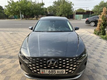 продаю toyota camry: Hyundai : 2020 г., 2.5 л, Автомат, Бензин, Седан