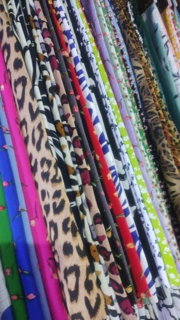 корея одежда: Продам лоскуты Корейской ткани. не менее 1.5 метра. Расцветки разные