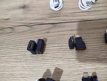 Digər kompüter aksesuarları: Adapter kabel və perexadnik, ötrücü, keçirici; şəkilləri çevirib baxa — 21