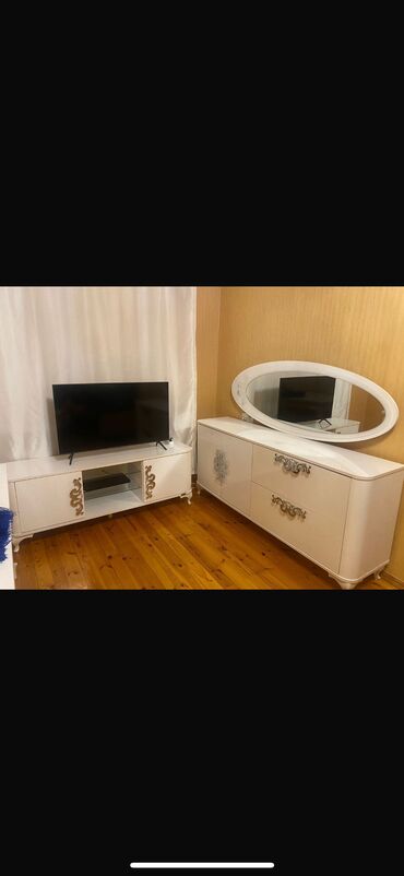 стеклянная тумба под телевизор: İşlənmiş, Komod, TV altlığı, Servant, Kredit yoxdur, Türkiyə