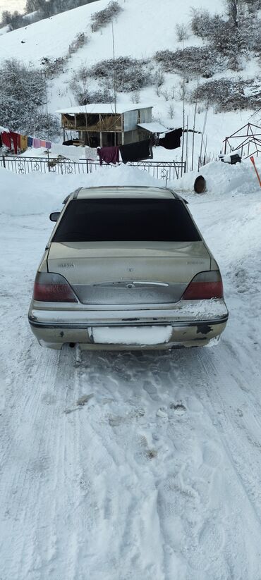 Daewoo: Daewoo Nexia: 2005 г., 1.5 л, Механика, Бензин, Седан