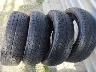 хового донголок: Шиналар 185 / 60 / R 15, Кыш, Колдонулган, Комплект, Жеңил унаалар, Bridgestone