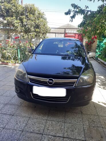 Opel: Opel Astra: 1.4 l | 2009 il 256000 km Hetçbek