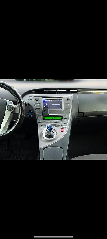 Toyota: Toyota Prius: 2015 г., 1.8 л, Автомат, Гибрид, Седан at lalafo.kg — 4 Toyota: Toyota Prius: 2015 г., 1.8 л, Автомат, Гибрид, Седан — 4