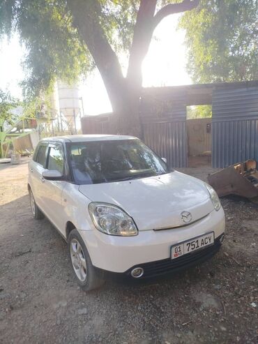 срочно продается машина: Mazda Verisa: 2004 г., Автомат, Бензин, Хетчбек